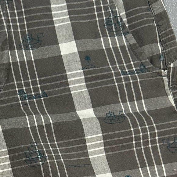 Volcom Boys Cotton Gray and White Plaid Shorts Size 12 With Little Designs - Picture 10 of 10